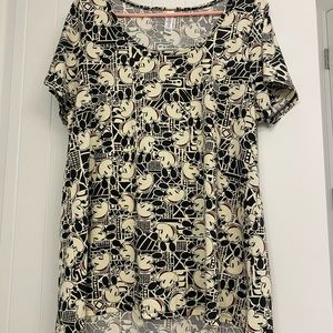 L classic T LuLaRoe.